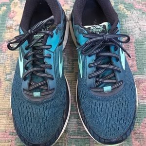 Brooks adrenaline size 11 running shoes